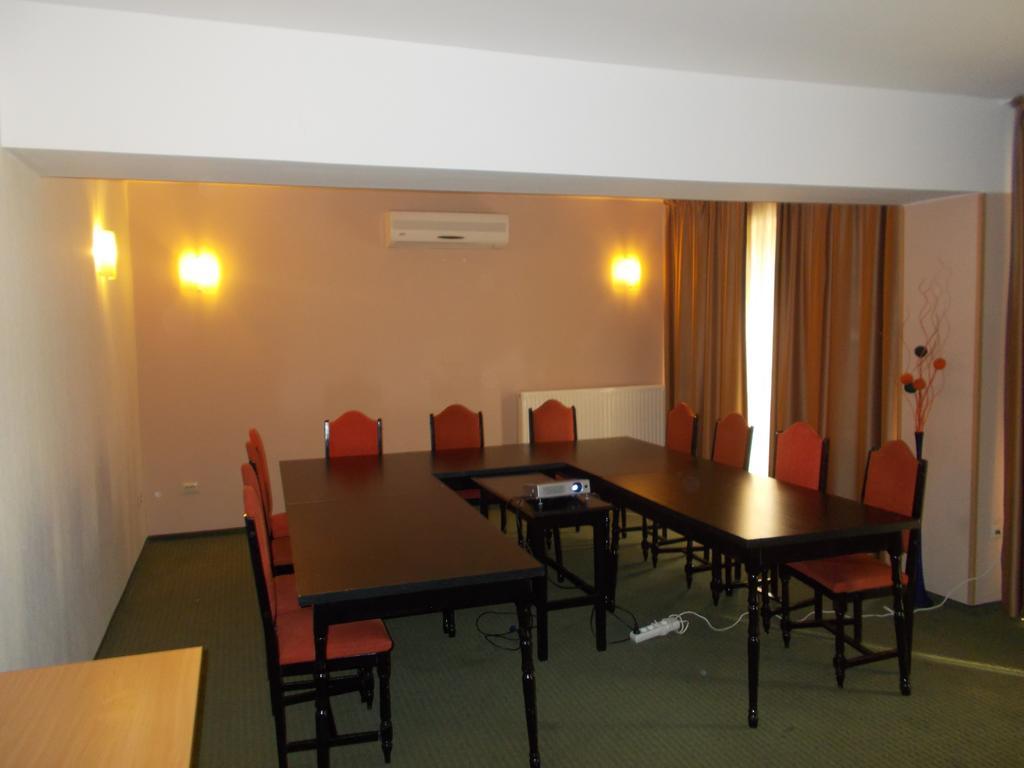 טימישוארה Hotel Reghina מראה חיצוני תמונה