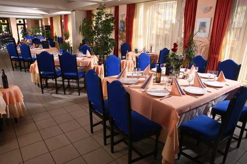 טימישוארה Hotel Reghina מראה חיצוני תמונה