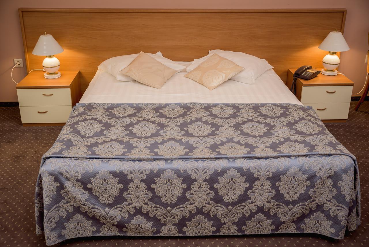 טימישוארה Hotel Reghina מראה חיצוני תמונה