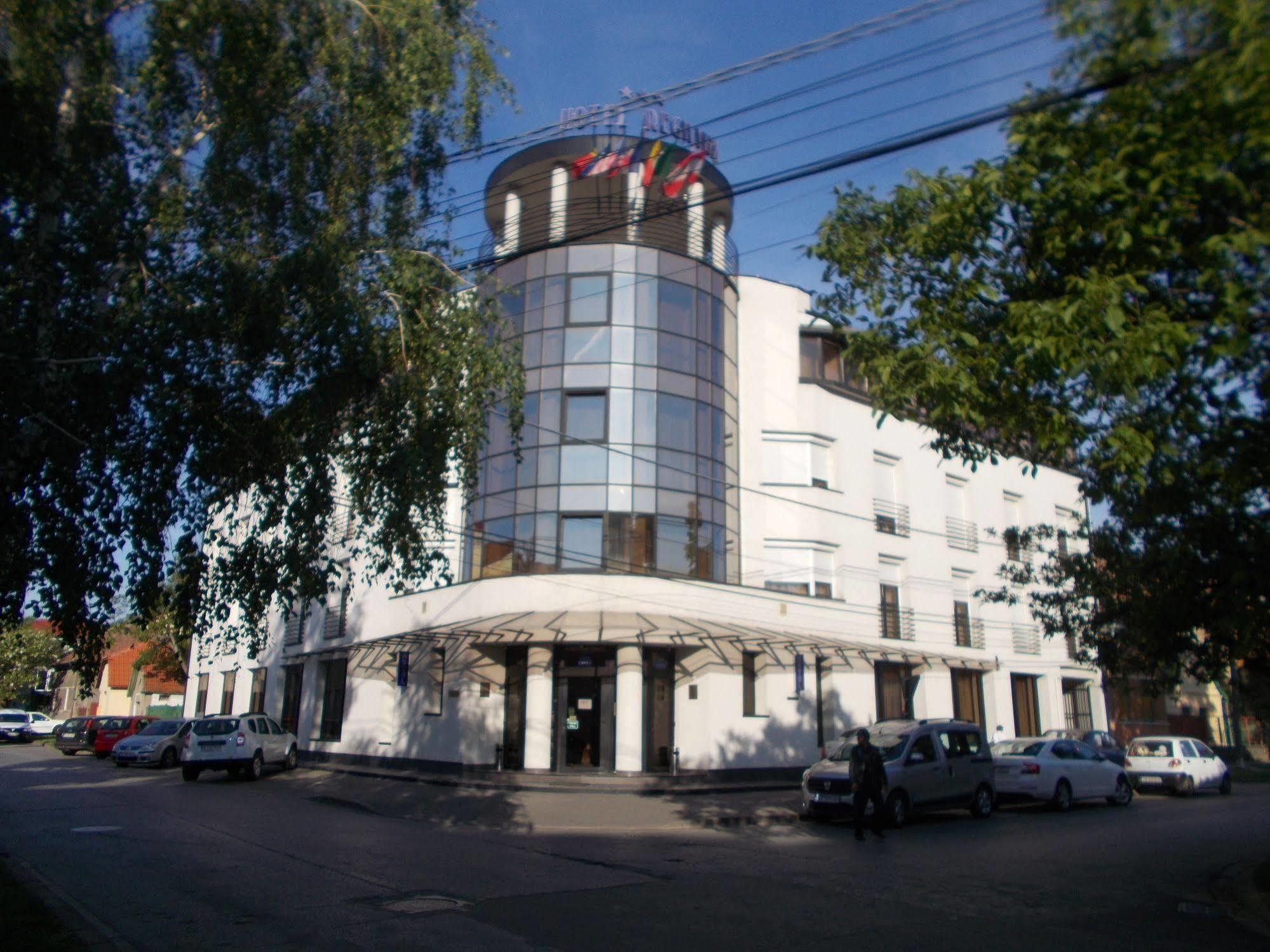 טימישוארה Hotel Reghina מראה חיצוני תמונה