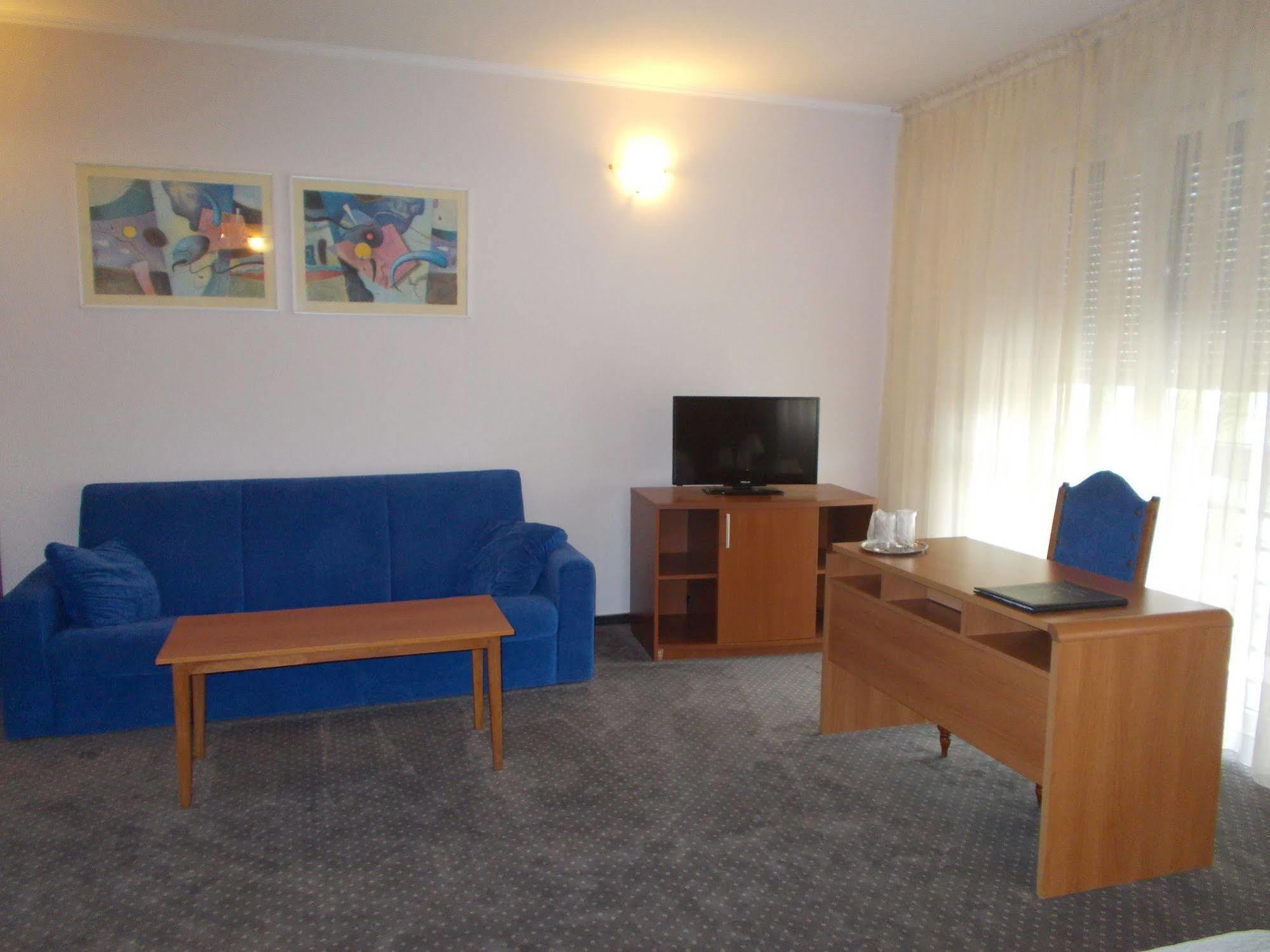 טימישוארה Hotel Reghina מראה חיצוני תמונה